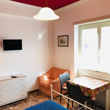 Lions Aparthotel 3*